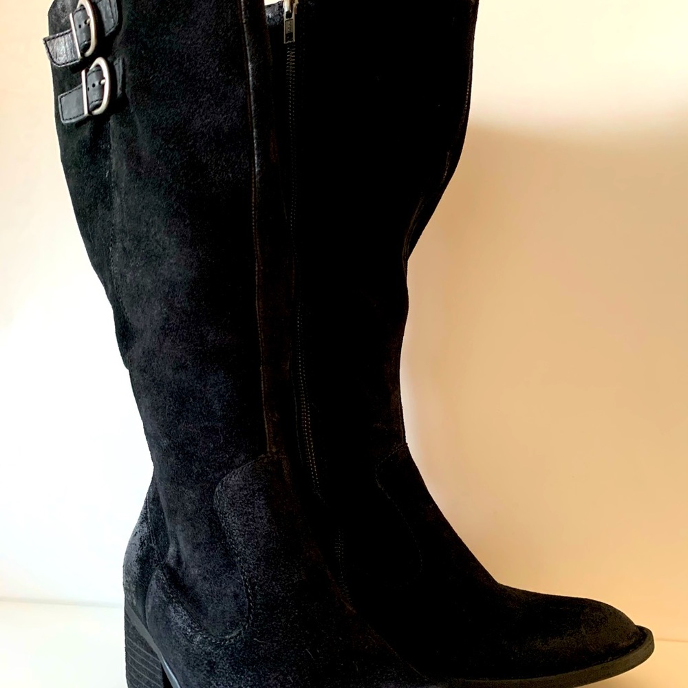 Black leather boots 🖤🔥